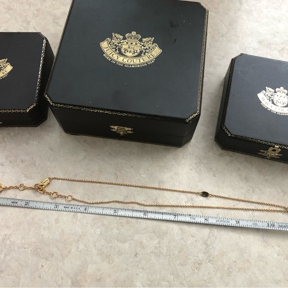 Juicy necklace - Picture 3 of 3